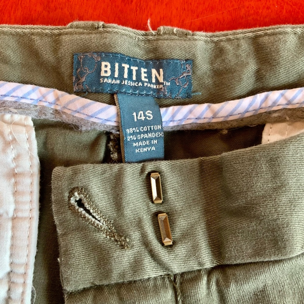 Bitten button fly cotton pants, 14 Short